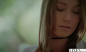 زوجة بسيطة عارية في حالة افلام جنسية اجنبية مترجمة سكر اللعين