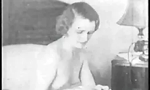 شاب في صالة الألعاب الرياضية. احلى مقاطع سكس اجنبيه