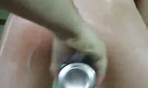 الفتاة لديها ريشة الحق في افلام سحاق اجنبية المطبخ.